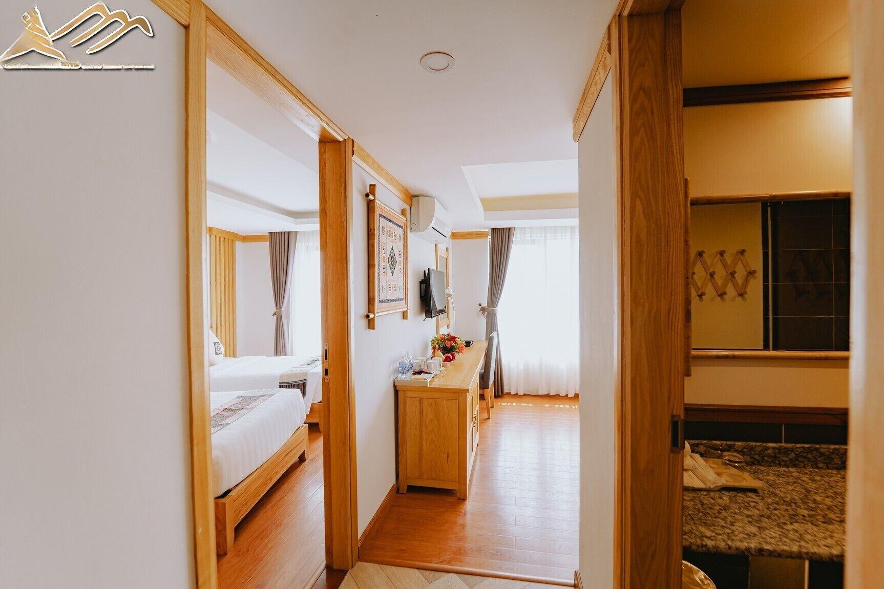 家庭房（带一张双人床和两张单人床）