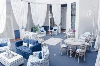 Parc Royale Suites Hotel