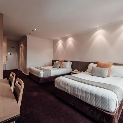 Deluxe Double Queen Room With Balcony The Executive Inn, Newcastle Promo Code