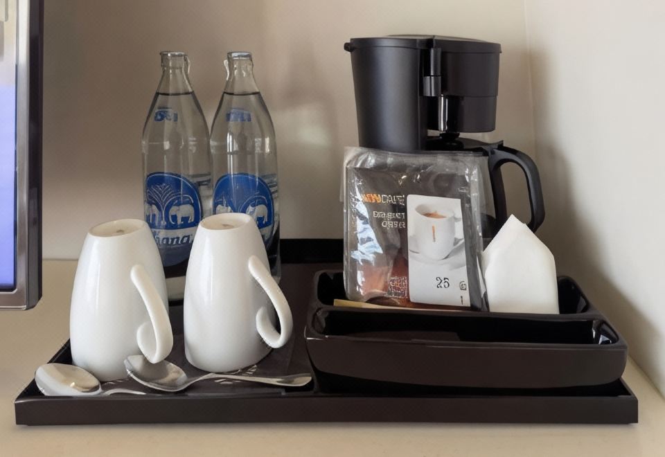 Royal Orchid Sheraton Hotel & TowersFamily King Suite