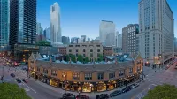 Embassy Suites by Hilton Chicago Downtown River North のホテル