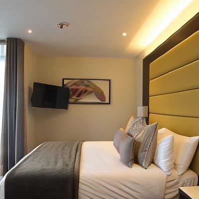 Superior Double Room St George's Hotel - Wembley Promo Code