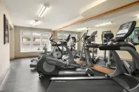 Canmore Inn & Suites