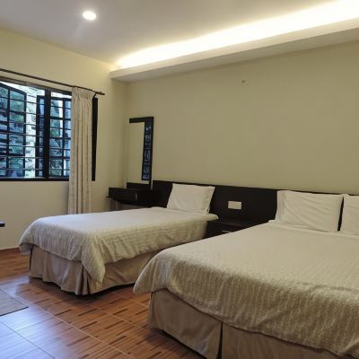 Standard Triple Room Kupon Cameronian Inn