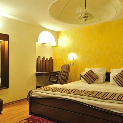 Royal Room Hotel Aroma Classic Promo Code