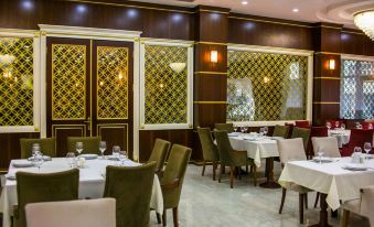 Atlas Hotel Baku - Housity