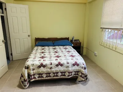 3-bedroom apartment in lovely Portsmouth with WiFi Hotels in 