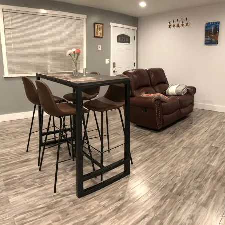 Cozy 1bd Duplex Unit - Downtown Bothell and UW Bothell Отели в г. Ботелл