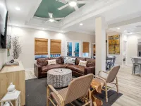 Bayside Retreat - 2250 sq ft Bay House w/dock, fire pit, & tons of amenities Hotels in Diamondhead