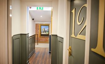 Three Cranes Serviced Apartments - Housity