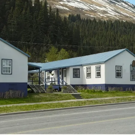 The Tides Inn Отели в г. Сьюард