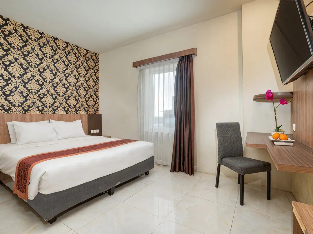 Holiday Hotel Pelabuhan Makassar By Life - Makassar
