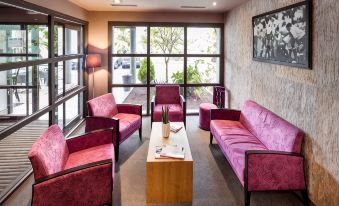 Hotel Loreak - Housity