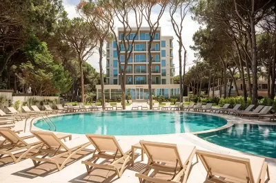 Skanderbeg Resort Hotels in 