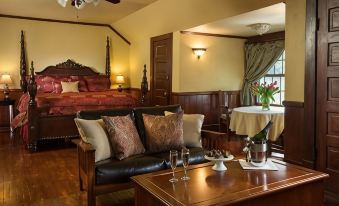 The Hotel Hot Springs - Housity