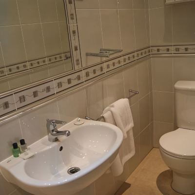 Basic Ensuite Double Room