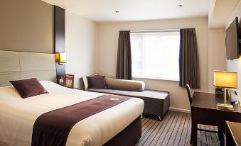 Premier Inn London Hendon (The Hyde)