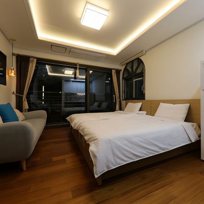 더블 및 싱글 침대 객실 56 평방미터