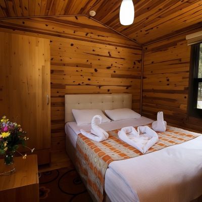 Standard Bungalow, 1 Queen Bed, Courtyard View LemonPark House Promo Code