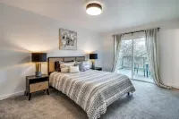 Lake Texoma 4Br Farmhouse Game Room + Free Tanglewood Resort Access Sleeps 14