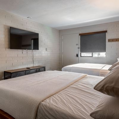 Room 3 - 2 Queens Star Motel Promo Code