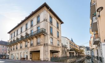 Atipik Hôtel - Housity