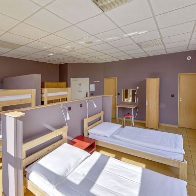 Bed in 6-Bedded Shared Dormitory (Ensuite)
