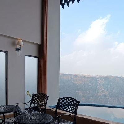 Presidential Sky Pool Polo Orchid Resort Cherrapunjee Promo Code