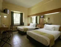 Microtel by Wyndham Tarlac Hotel a 