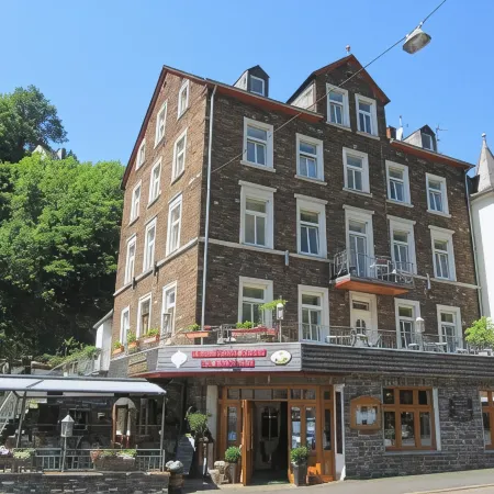 Moselland Hotel im Enderttal Zum Onkel Willi Отели в г. Кохем