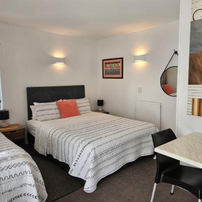 Twin Room With Free Netflix Albert Number 6 Promo Code