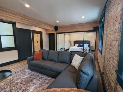 Linden Lofts Hotels in 