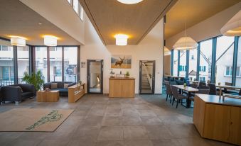 Hotel zum Hirsch - Housity