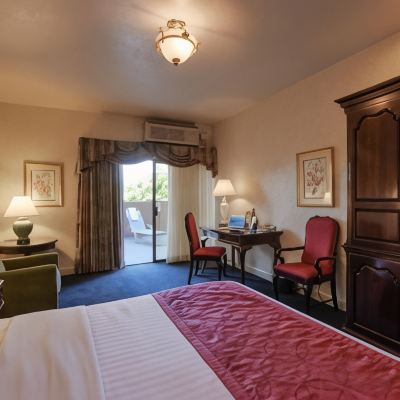 Deluxe King Room Carlyle Hotel Promo Code