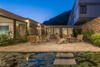 Amalia Hotel Delphi Отели рядом с достопримечательностью «Дельфы»