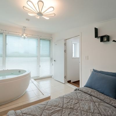 셋째 날 (스파) 무주 더하루풀빌라 쿠폰