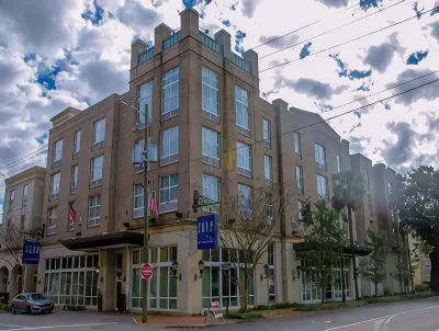Tryp by Wyndham Savannah Downtown/Historic District Hotel a 