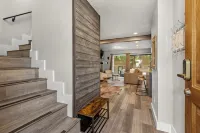 Stylish Sun Valley 2Br - Dog-Friendly - 2 Min Walk to Town