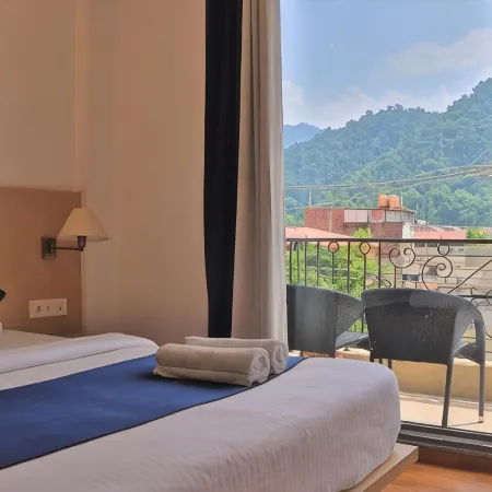 The Blue Jay Hostel - Dorms & Room's