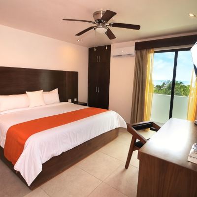 Deluxe Queen Room We Hotels Promo Code