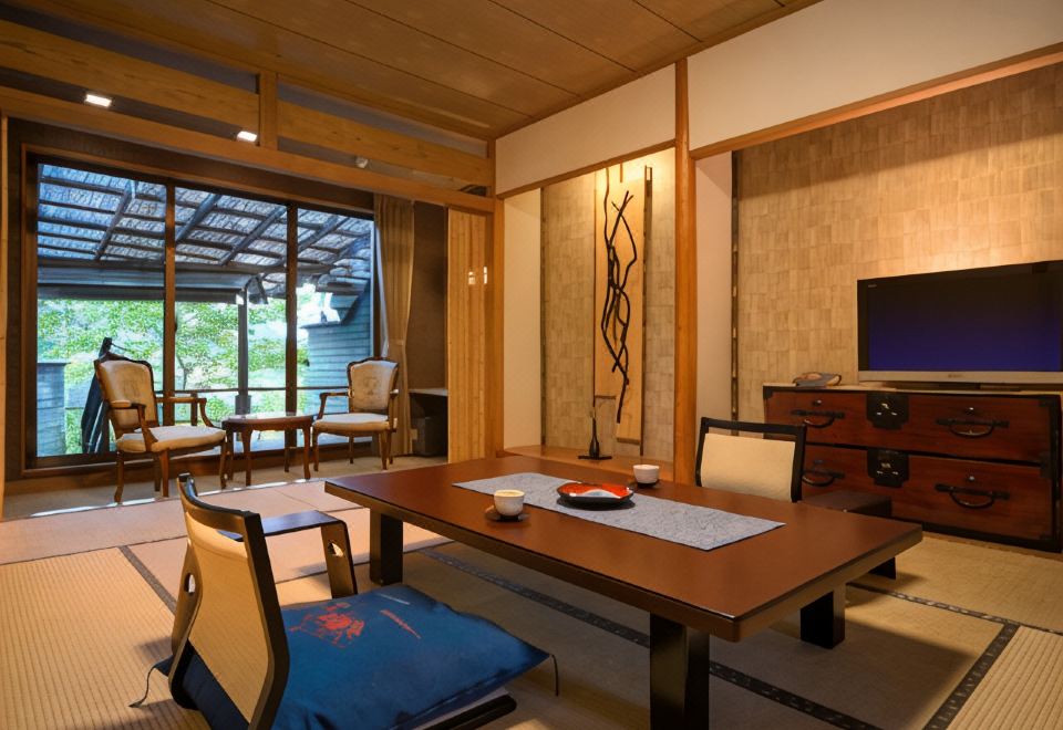 [with A Spacious Open-Air Bath] 10 Tatami Japanese-Style Room + Unit Bath Included [Japanese Room] [Non-Smoking]