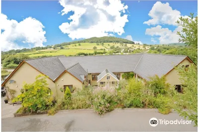 Castle Lodge - Brecon Beacons Accommodation Hotels in 