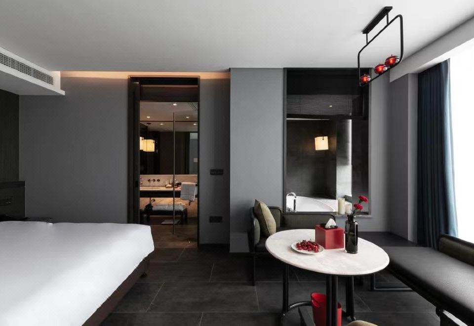 庐居园景大床房