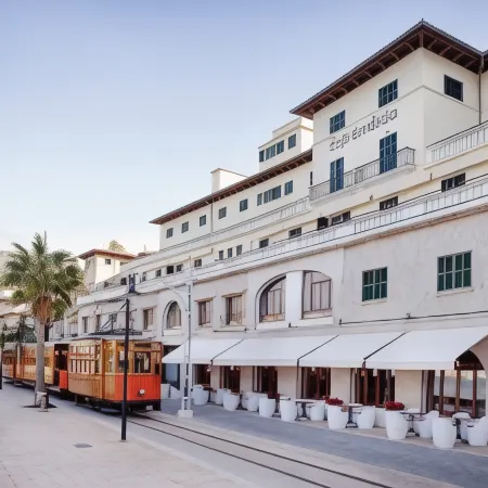 Hotel Esplendido Отели в г. Сольер