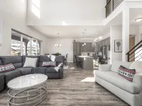 Modern Lake-View Escape in Hideout Near Park City Utah Hotels in Hideout