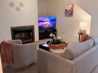 Nice 2-bedroom apartment in Burien ベリアンのホテル
