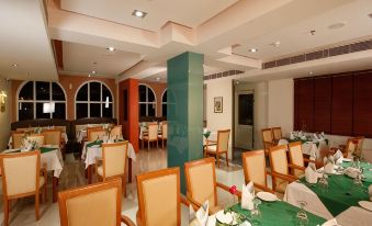 Hotel Olive International - Housity