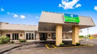 SureStay Hotel by Best Western Higginsville Hotele w: 