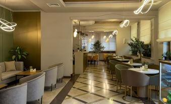Golden Apartments - Housity