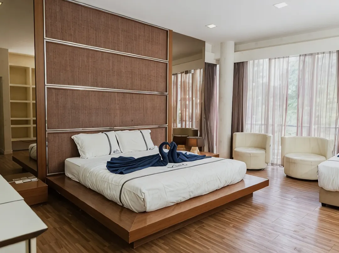Georgetown 6br 25pax Swimming Pool Bungalow W/ Bbq - Penang